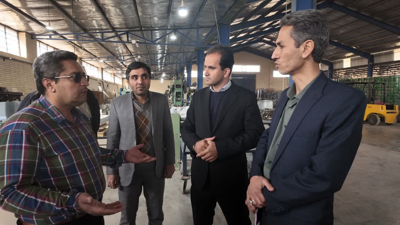 بازدید مسئولان شهر و شهرستان از صنایع شهرک نیکو جهت رفع مسائل و مشکلات آنها