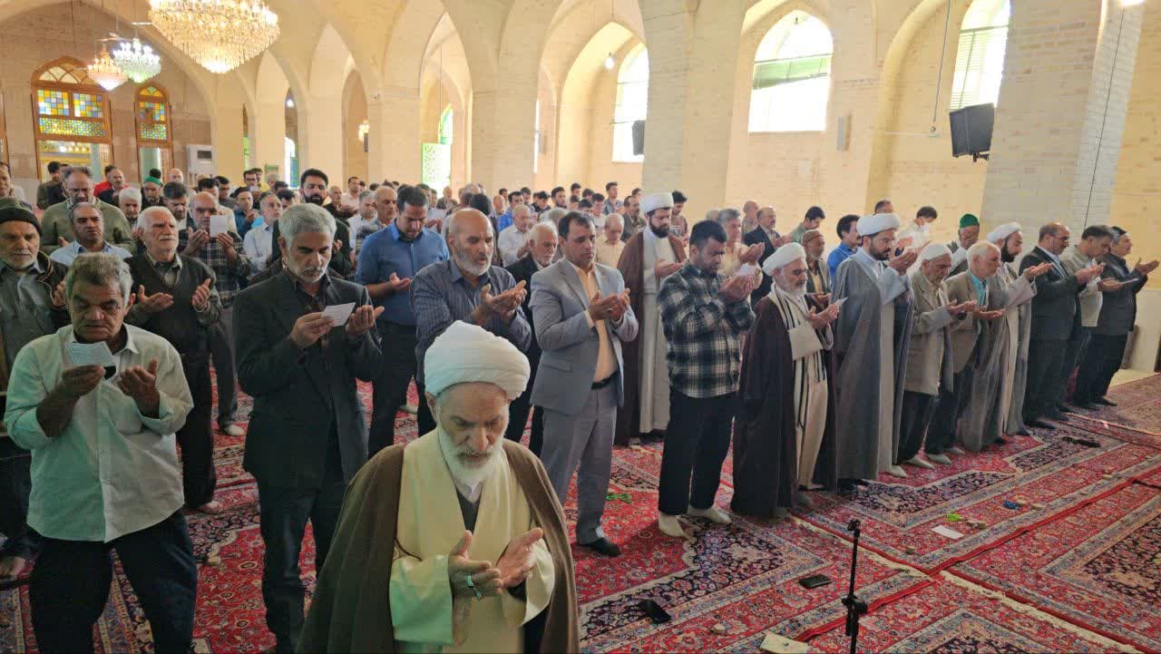 اقامه نماز عید سعید فطر در کافی آباد