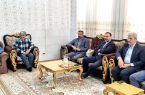 دیدار فرماندار اشکذر و مدیرکل تعاون یزد با کارگر آسیب‌دیده خط تولید
