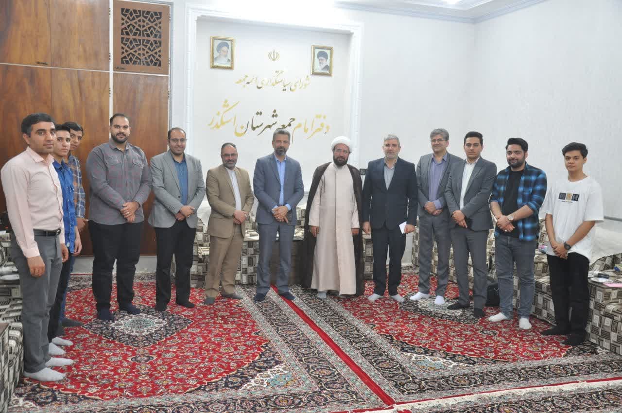 نشست هم‌اندیشی اصحاب رسانه اشکذر برگزار شد