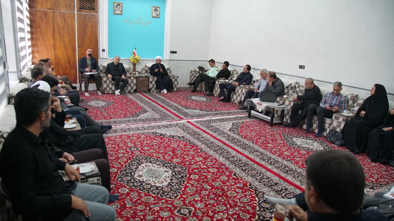 برگزاری جلسه شورای فرهنگ عمومی شهرستان اشکذر به ریاست رئیس شورای فرهنگ عمومی و امام جمعه اشکذر