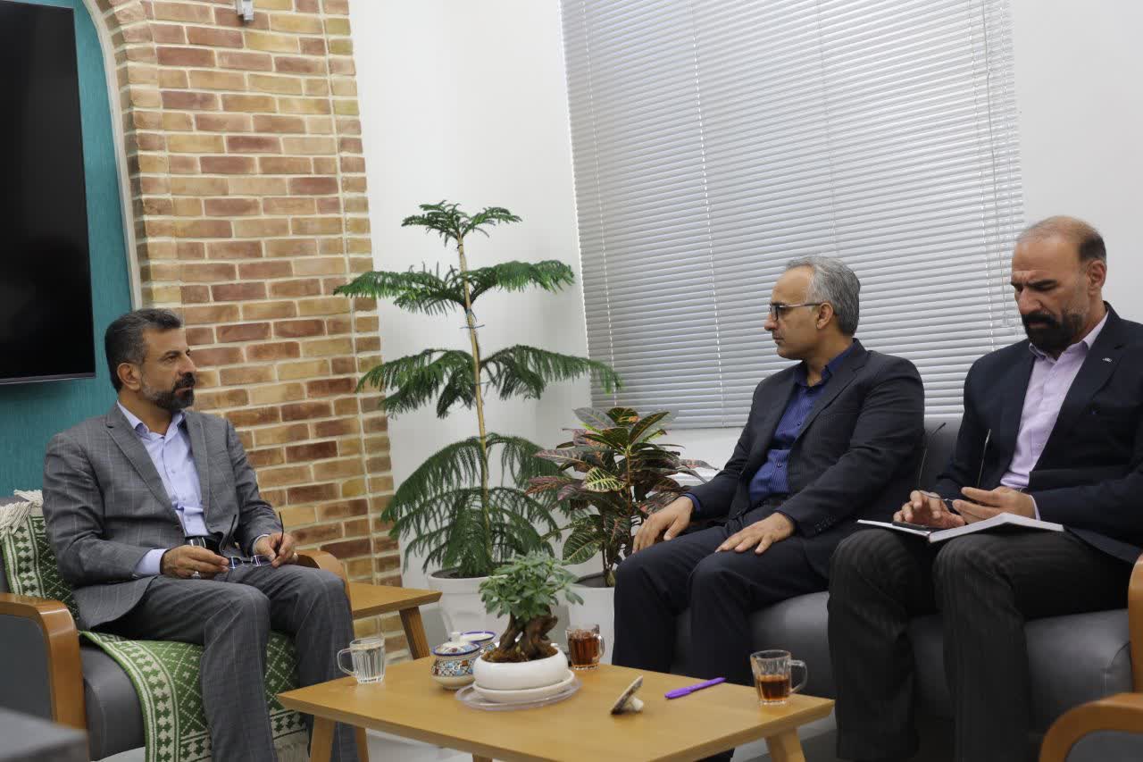 تاکید بر بودجه‌ریزی و تجهیز کتابخانه‌های اشکذر در دیدار مدیرکل کتابخانه‌های یزد با فرماندار