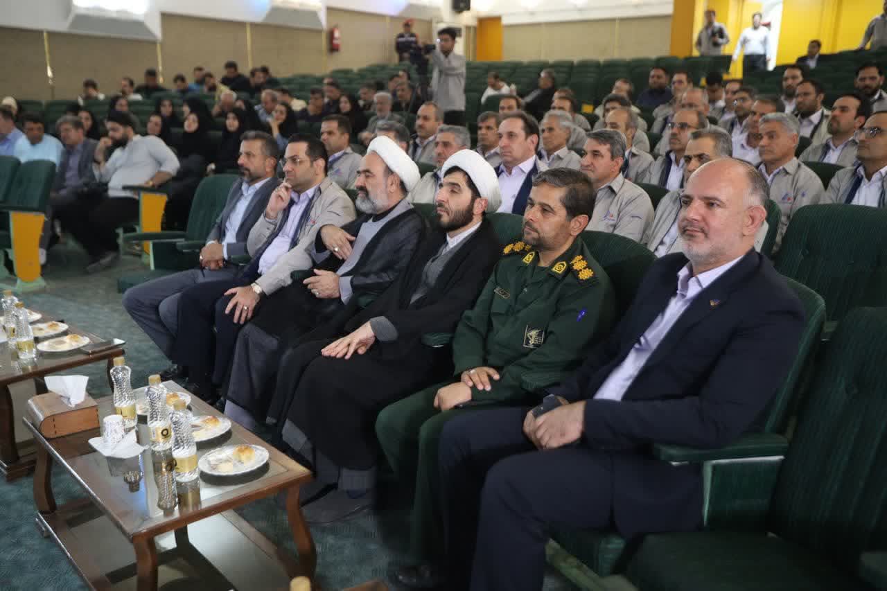 مراسم بزرگداشت هفته خبرنگار در شرکت فولاد آلیاژی ایران برگزار شد