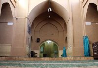 مسجد ریگ مجومرد؛ بنایی که از دل ریگهای روان سر برآورد مسجد ریگ مجومرد؛ بنایی که از دل ریگهای روان سر برآورد