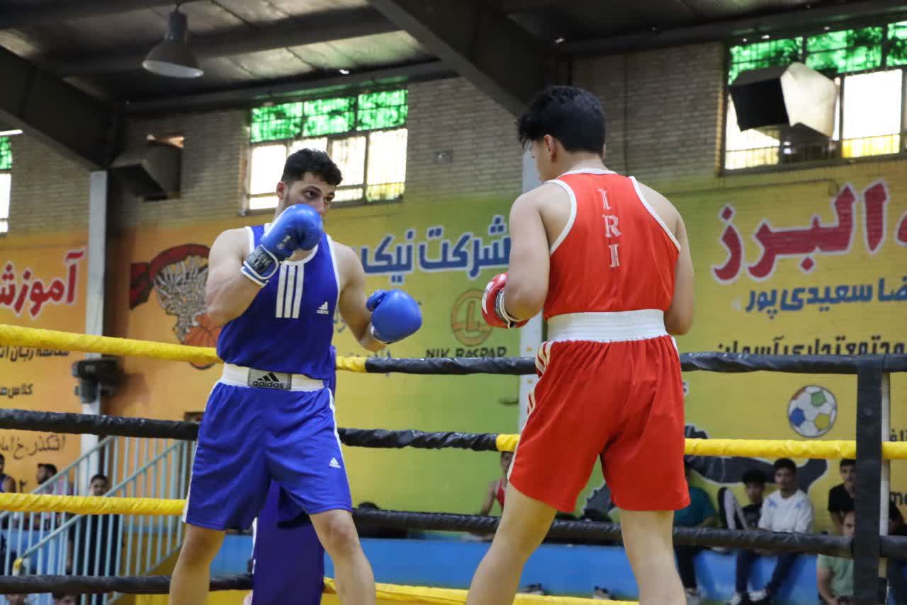 برگزاری سیزدهمین دوره مسابقات قهرمانی بوکس استان یزد در اشکذر