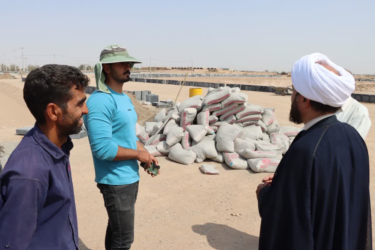 بازدید امام جمعه شهرستان اشکذر از سایت نهضت مسکن ملی اشکذر