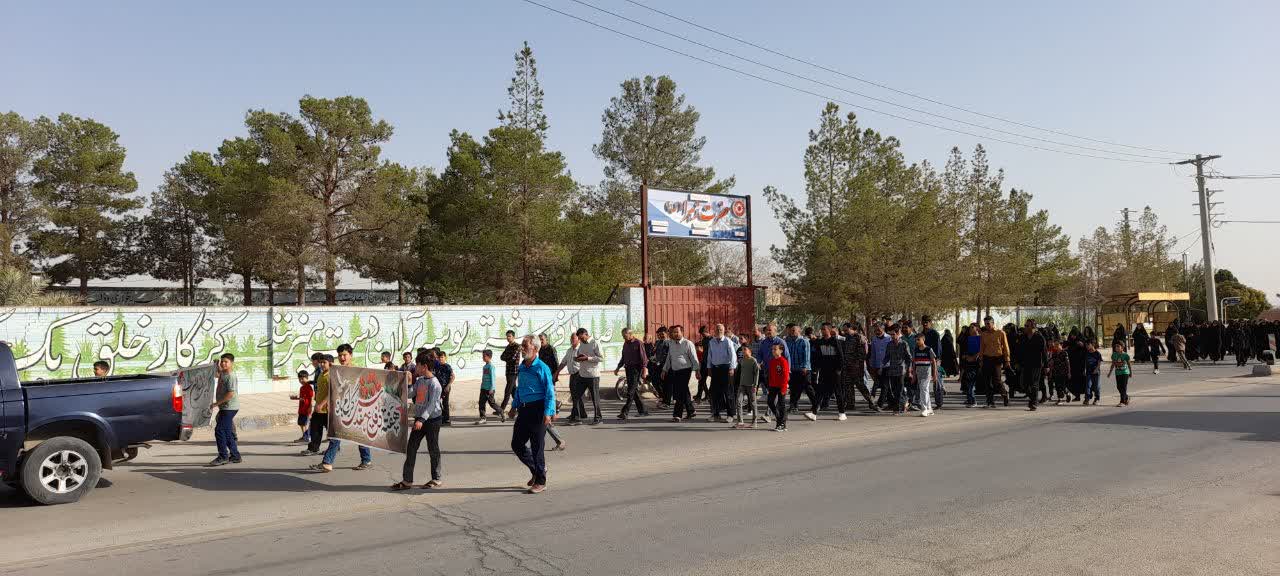 برگزاری همایش بزرگ پیادهروی خانوادگی رستاق به مناسبت هفته دفاع مقدس و گرامیداشت شهید نیما کریمی