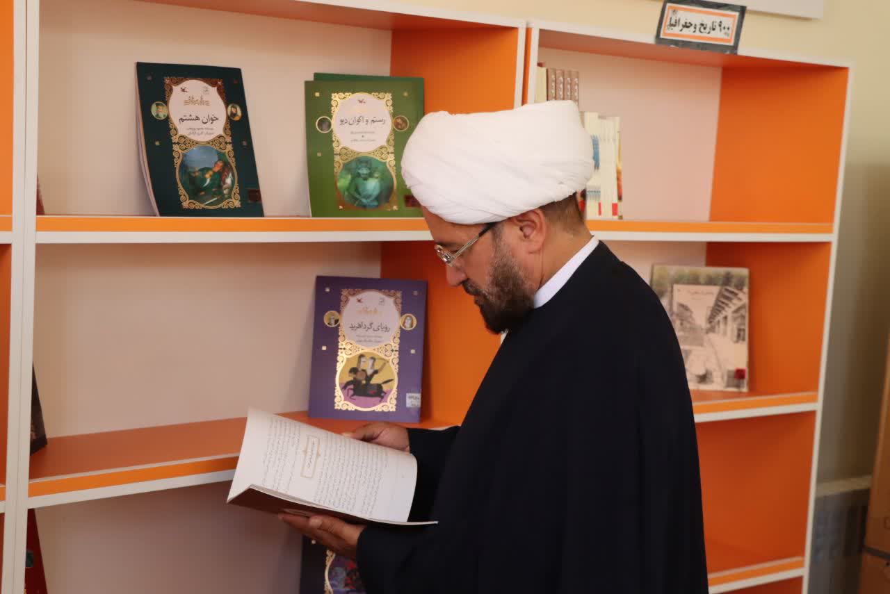 بازدید امام جمعه شهرستان اشکذر از کانون پرورش فکری کودکان و نوجوانان