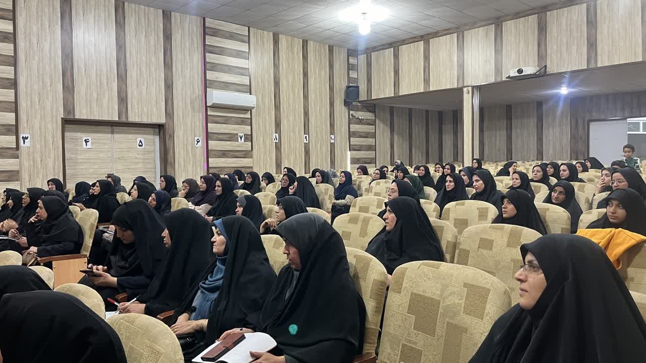 برگزاری دوره‌ی سراسری «شهر من، شهر نماز»