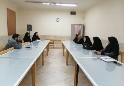 برگزاری کارگاه توانمندسازی دبیران ادبیات فارسی در حوزه کتاب و کتاب‌خوانی در اشکذر