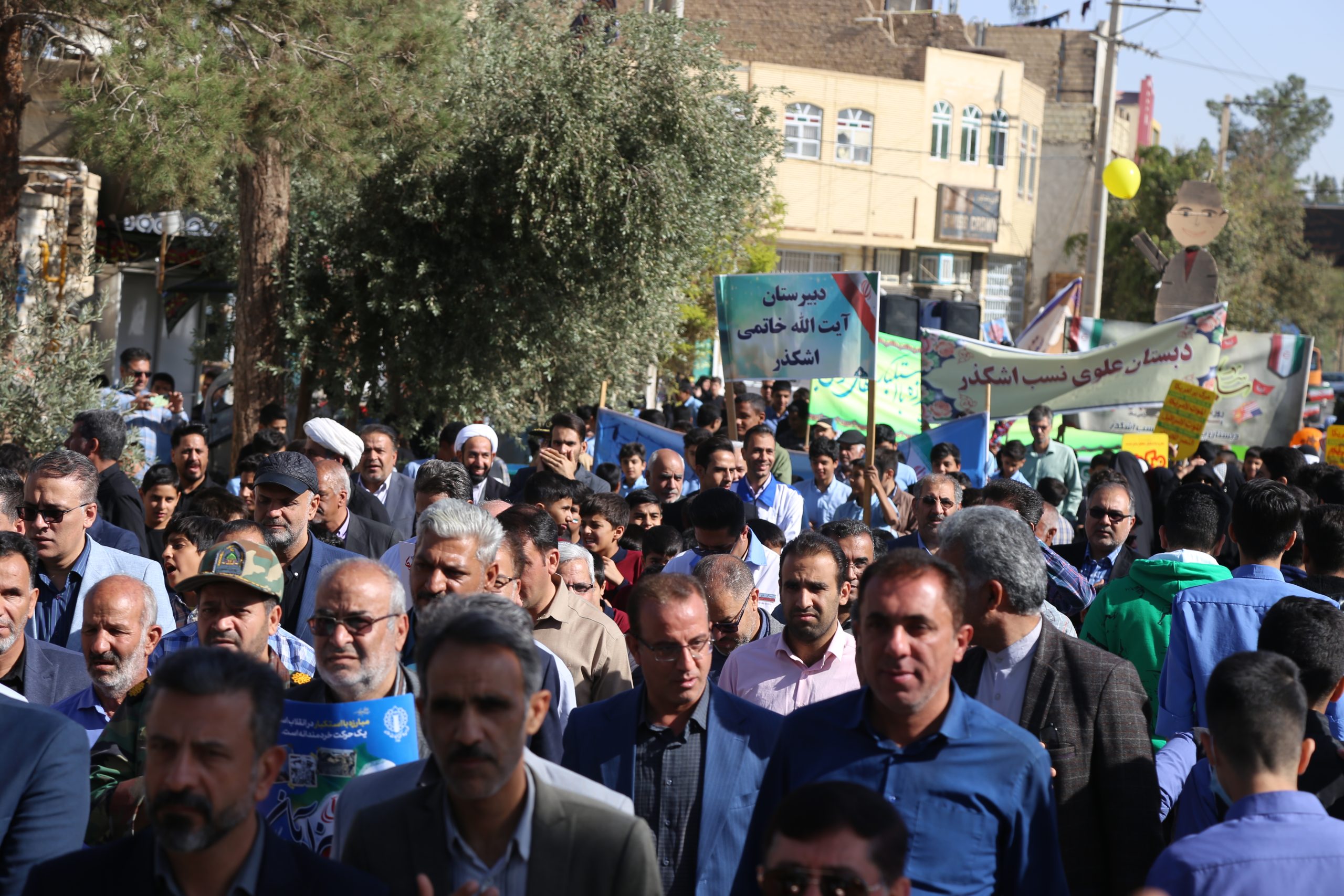 طنین فریاد دوباره استکبارستیزی در شهرستان اشکذر