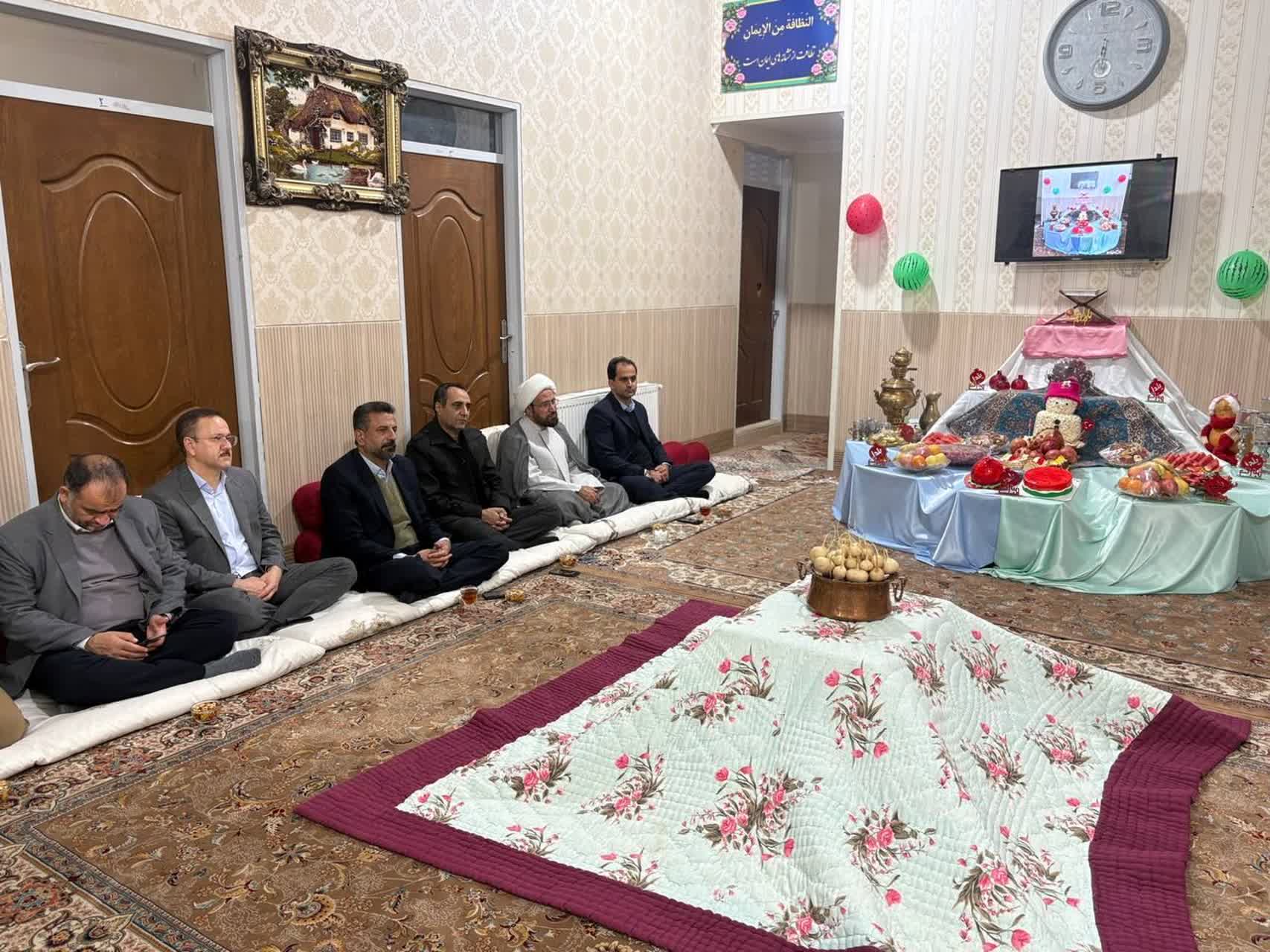 جشن شب یلدا در کنار کودکان مرکز نگهداری سرای مهر اشکذر