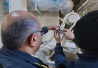 دستور ویژه دادستان کارساز شد؛ واحد آلاینده لعاب کاشی اشکذر به دلیل عدم رفع نواقص زیست‌محیطی پلمب شد