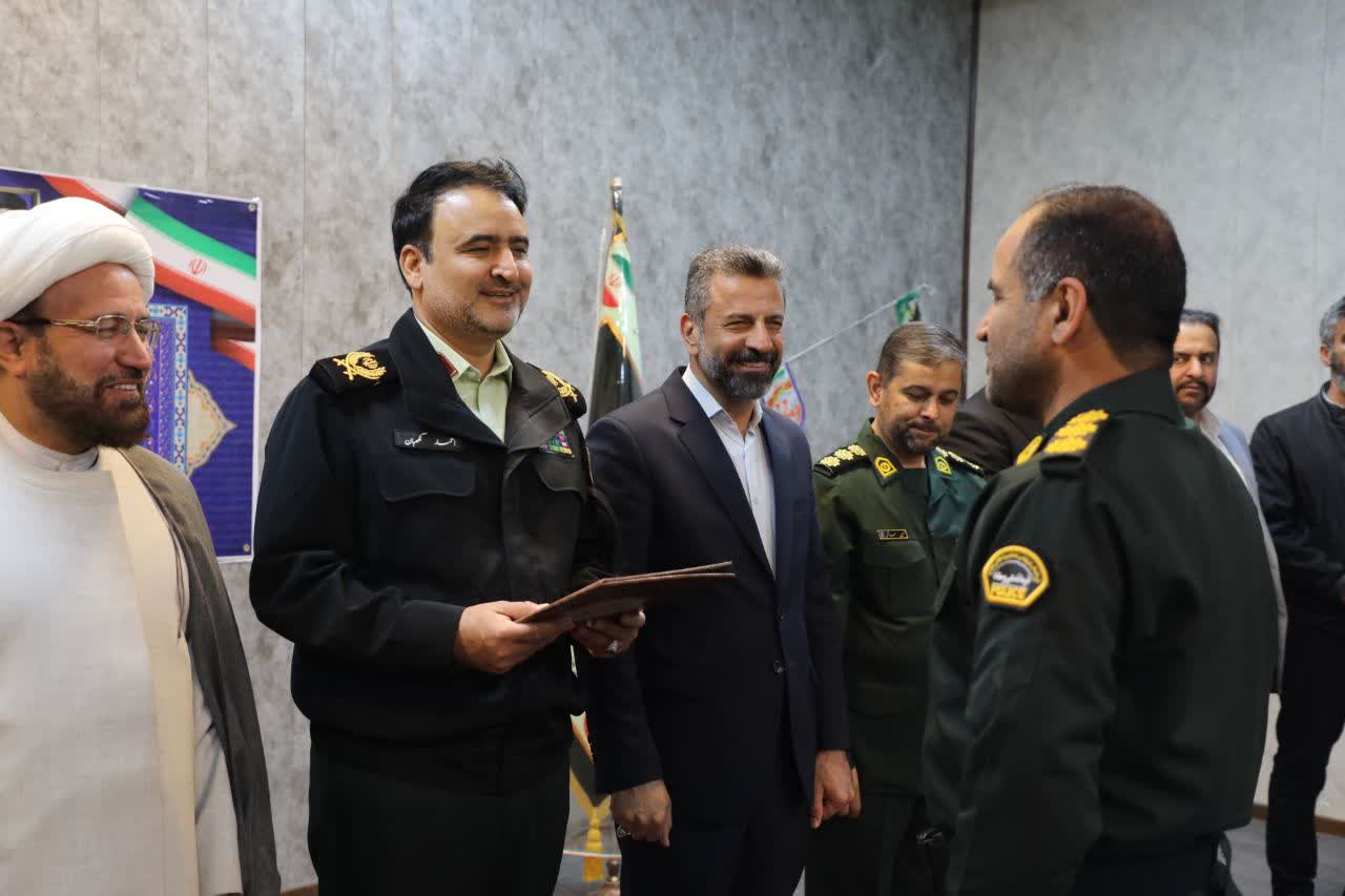 برگزاری مراسم تکریم و معارفه فرمانده نیروی انتظامی شهرستان اشکذر