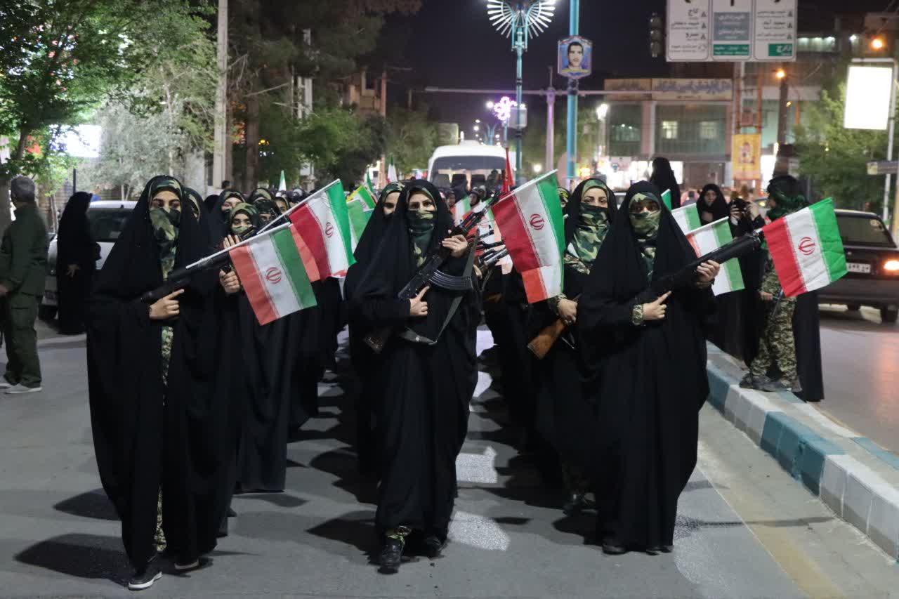 نمایش اقتدار و صلابت نیروهای مسلح خواهرِ شهرستان اشکذر در شب میلاد یگانه دخترِ موسی بن جعفر