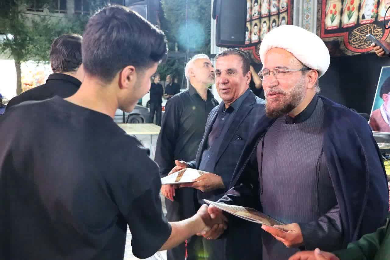 تقدیر از ۱۸ هنرمند در سوگواره مبتکرانه اشکذری ها در کف خیابان