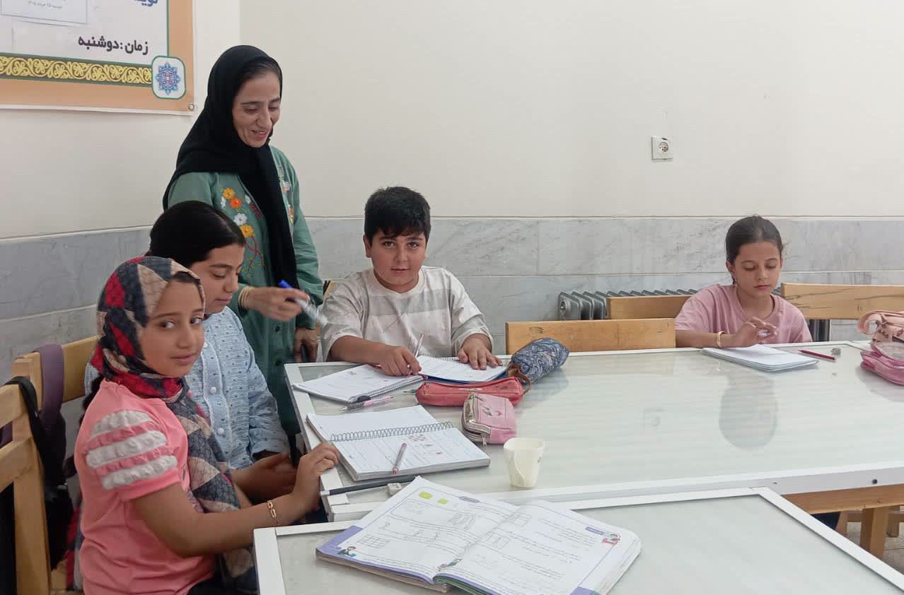 برگزاری کلاس آموزش ریاضیات ابتدایی درکتابخانه امام رضا (ع)مجومرد شهرستان اشکذر